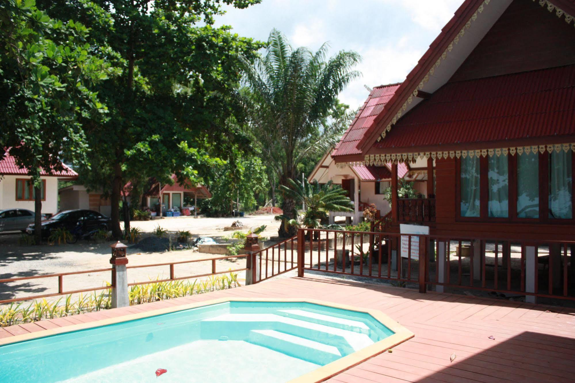 קאנום Phuphat Beach Resort מראה חיצוני תמונה